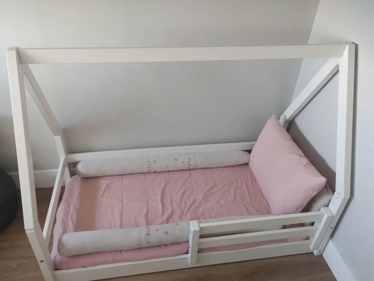 Cama Montessoriana Infantil + Colchão NOVO (OPORTUNIDADE!)