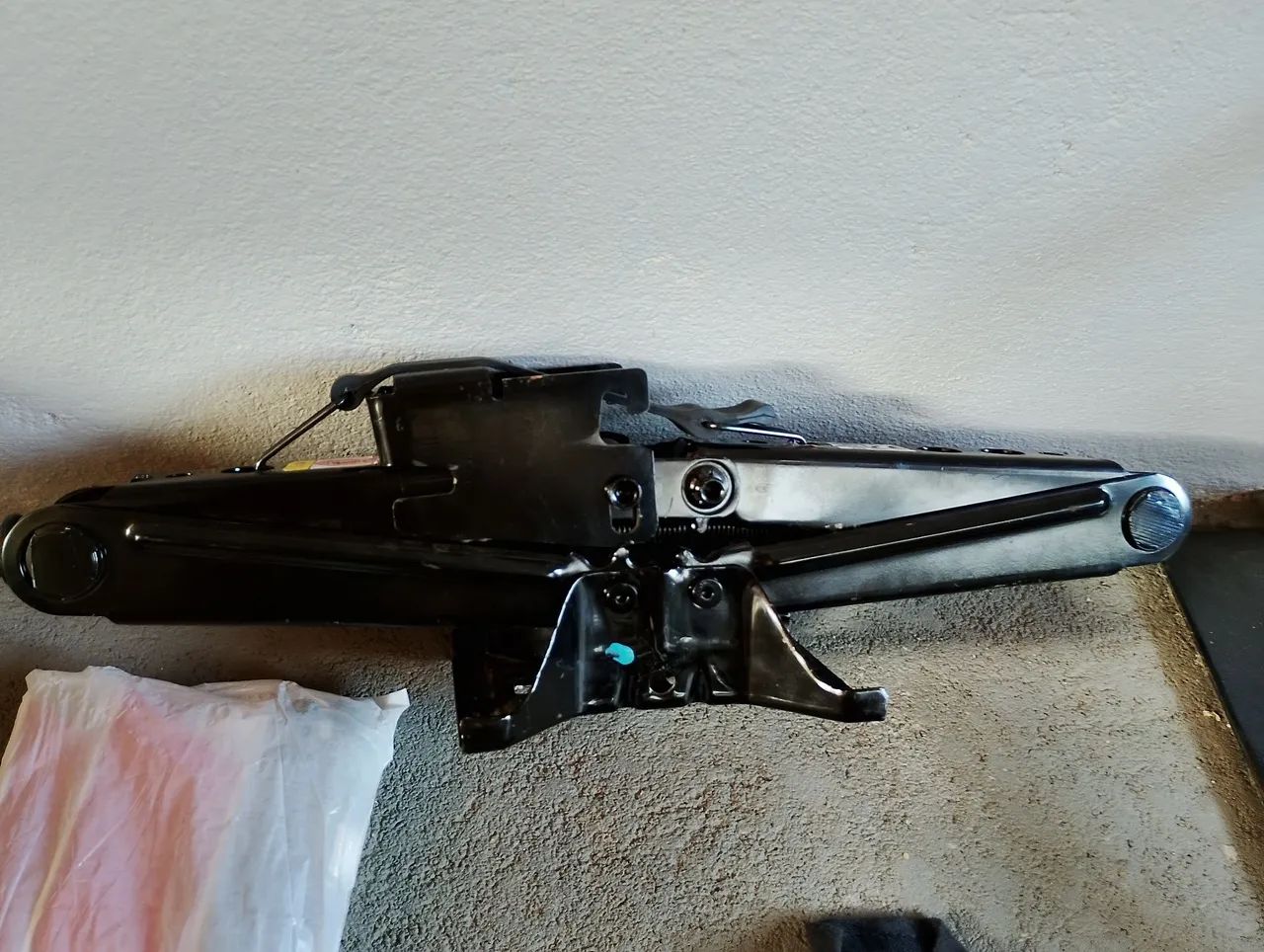 Macaco e triângulo Fiat Toro 