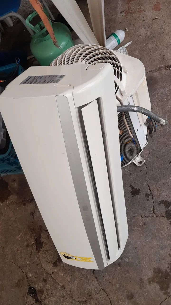 Ar 12 mil Btus ja com instalação incluso.  - Foto 2