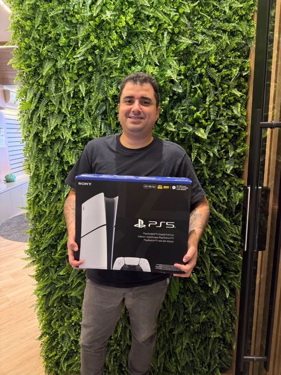 PS5 MIDIA DIGITAL LACRADO
