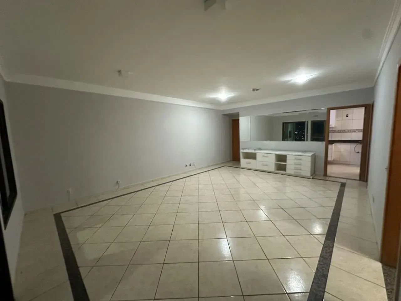 Aluga Apartamento no Edifício Caravelas | 4 quartos - Foto 4