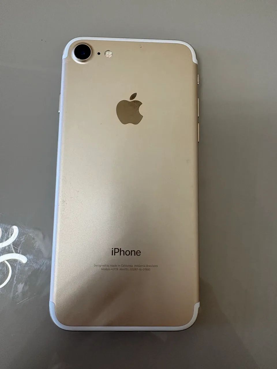 iPhone 7 GOLD 32Gb Funcionando perfeitamente sem arranhões  - Foto 2