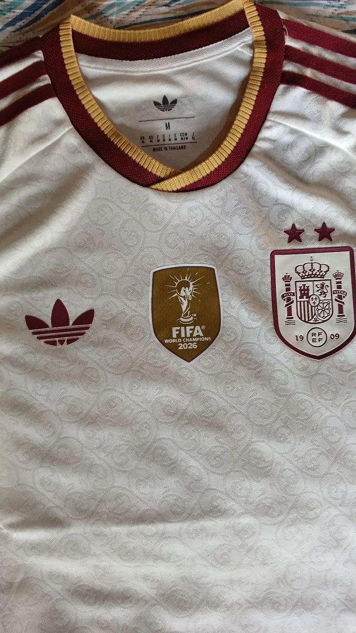 Camisa da Espanha modelo jogador tamanho M
