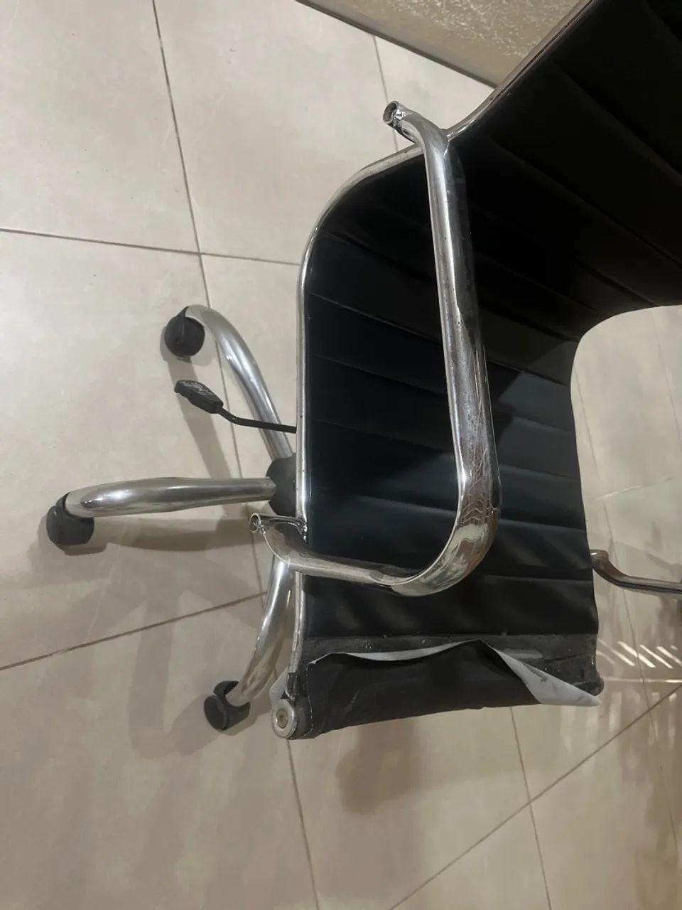 Cadeira escritório  - Foto 4