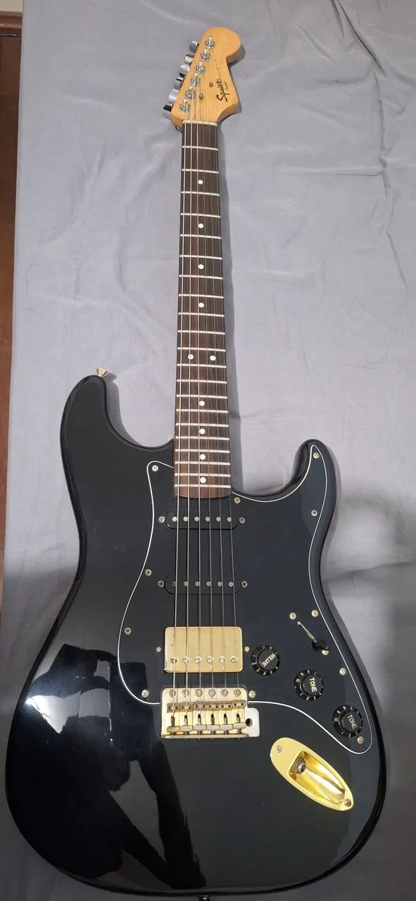 GUITARRA SQUIER 