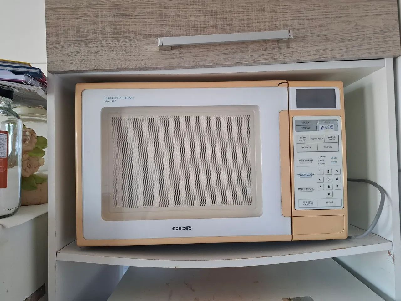 Micro-ondas com defeito