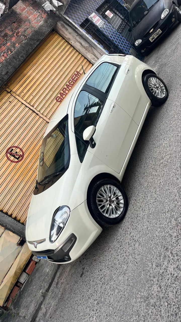 Fiat Punto Punto ESSENCE 1.6 Flex 16V 5p 2015