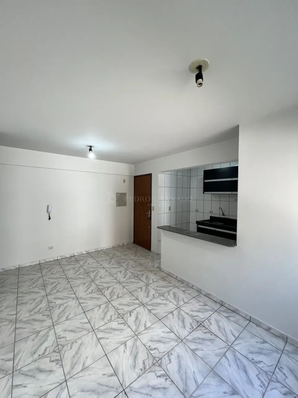 Apartamento 02 dormitórios - Zona 07 - Foto 3