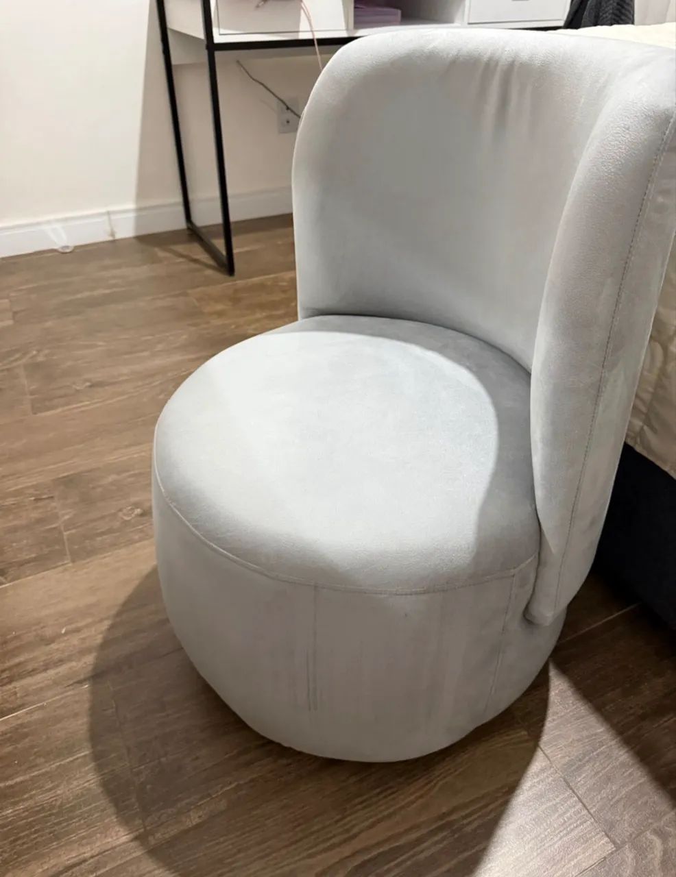 Poltrona cinza claro 441140333920931840