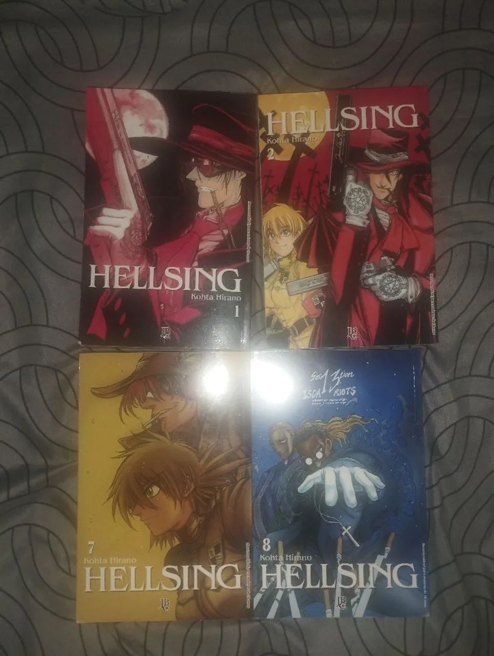 Mangá Hellsing - preço unitário  - Foto 2