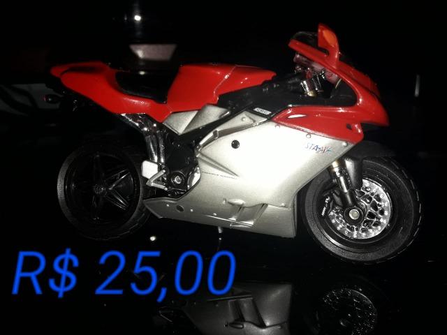 Miniatura de Moto. Escala 1:18. Modelos Diversos - Foto 5
