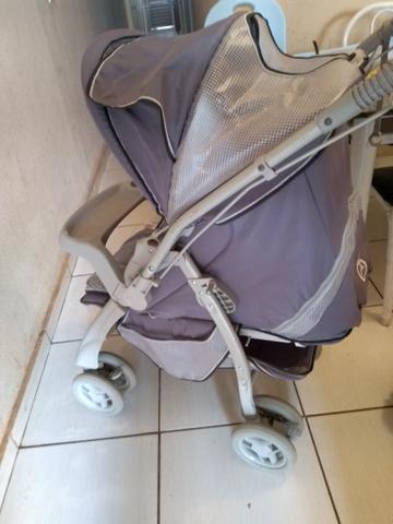 Carrinho de bebê semi novo dependendo entrego - Foto 3