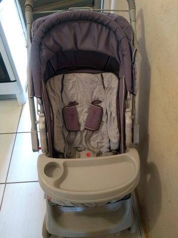 Carrinho de bebê semi novo dependendo entrego - Foto 2