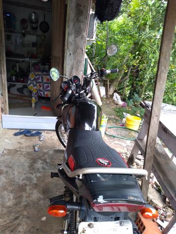 Vendo está moto 125ano2012 ela está entias tem os todos documentos - Foto 2