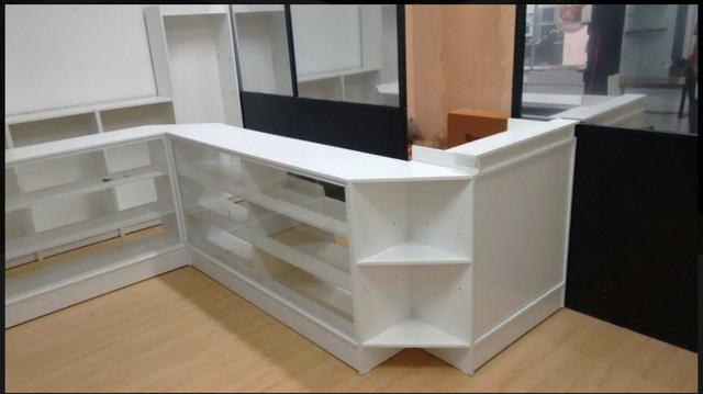 Balcão caixa Z com vitrine