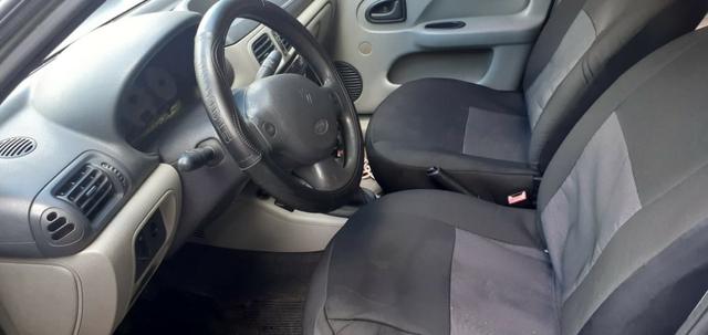 Renault Clio sedan 1.0 16v - Foto 5
