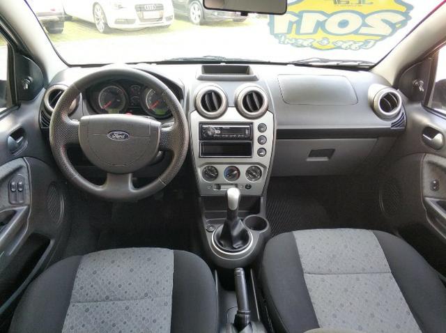 Ford Fiesta - Foto 2