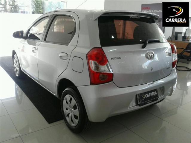 Toyota Etios 1.5 xs 16v - Foto 3