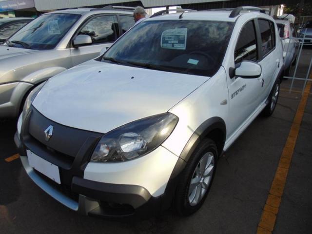 RENAULT SANDERO 1.6 STEPWAY 16V FLEX 2013