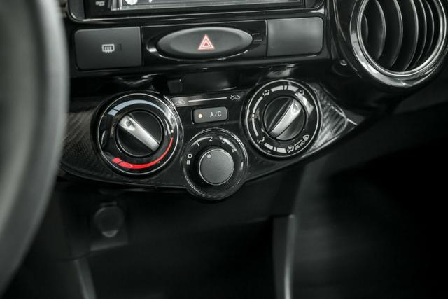 Étios Hatch XLS 1.5 Mec. 2017 - Foto 19