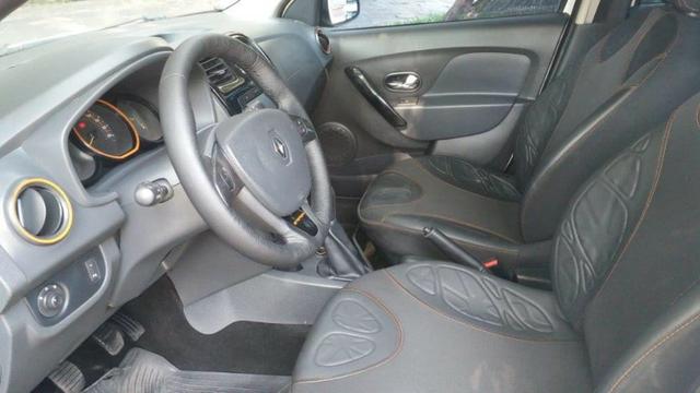 Sandero Stepway 1.6 2015 Branca - 04 Pneus Novos, Todas Revisões feitas na Concessionária - Foto 8
