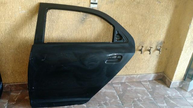 Porta traseira esquerda Chevrolet Cobalt