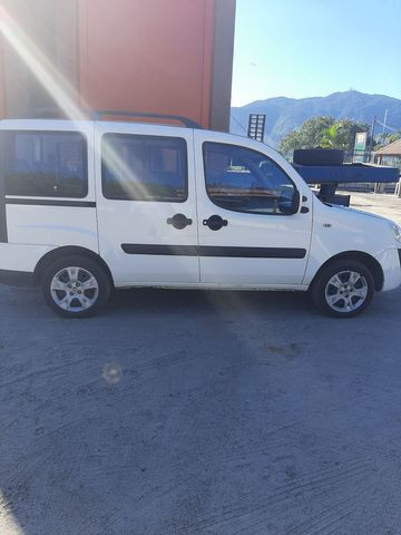 Fiat doblo essence 1.8 7lug 2017 - Foto 3