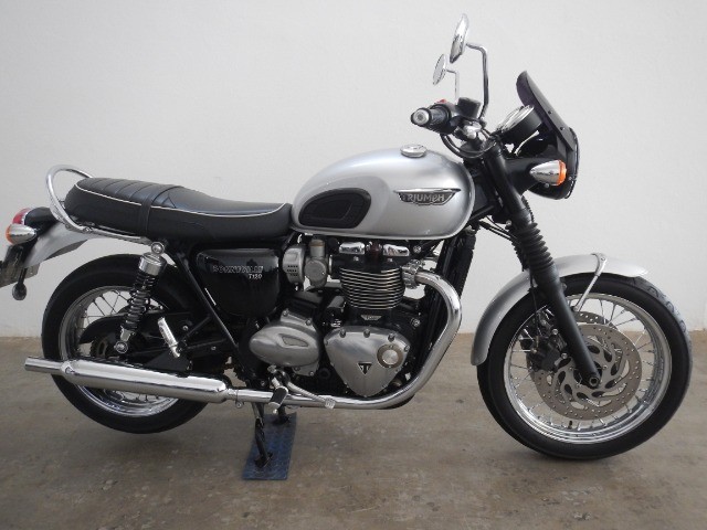 TRIUMPH BONNEVILLE T 120 SÓ 7.800 KM IMPECÁVEL !