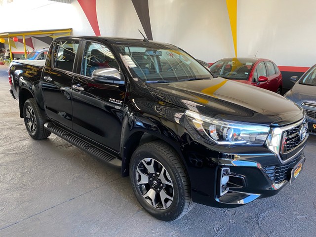 HILUX 2020 COM 20 MIL KM OPORTUNIDADE ZERA