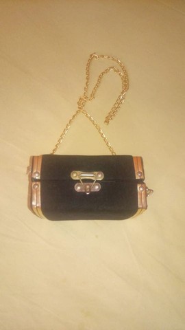 Bolsa pequena em camurça preta