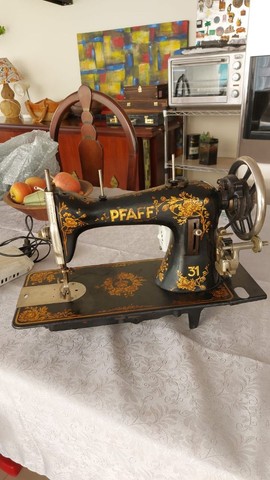 Máquina de costura PFFAF antiguidade