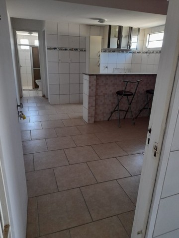 Vendo 1 quarto enorme e uma localização privilegiada em Piedade 100 metros do Mar