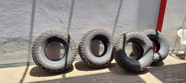 4 pneus BF Goodrich 37/12,5 R17