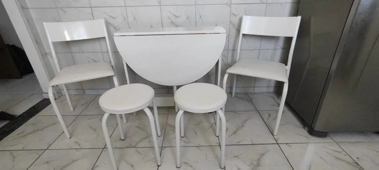 Conjunto mesa dobrável e 4 cadeiras - Foto 2
