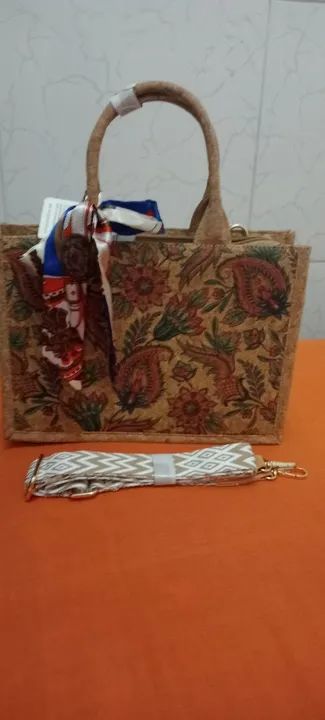 Bolsa Chic italiana de camurça - Foto 5