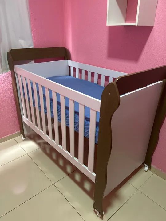 Berço e Cama Infantil branco e marrom