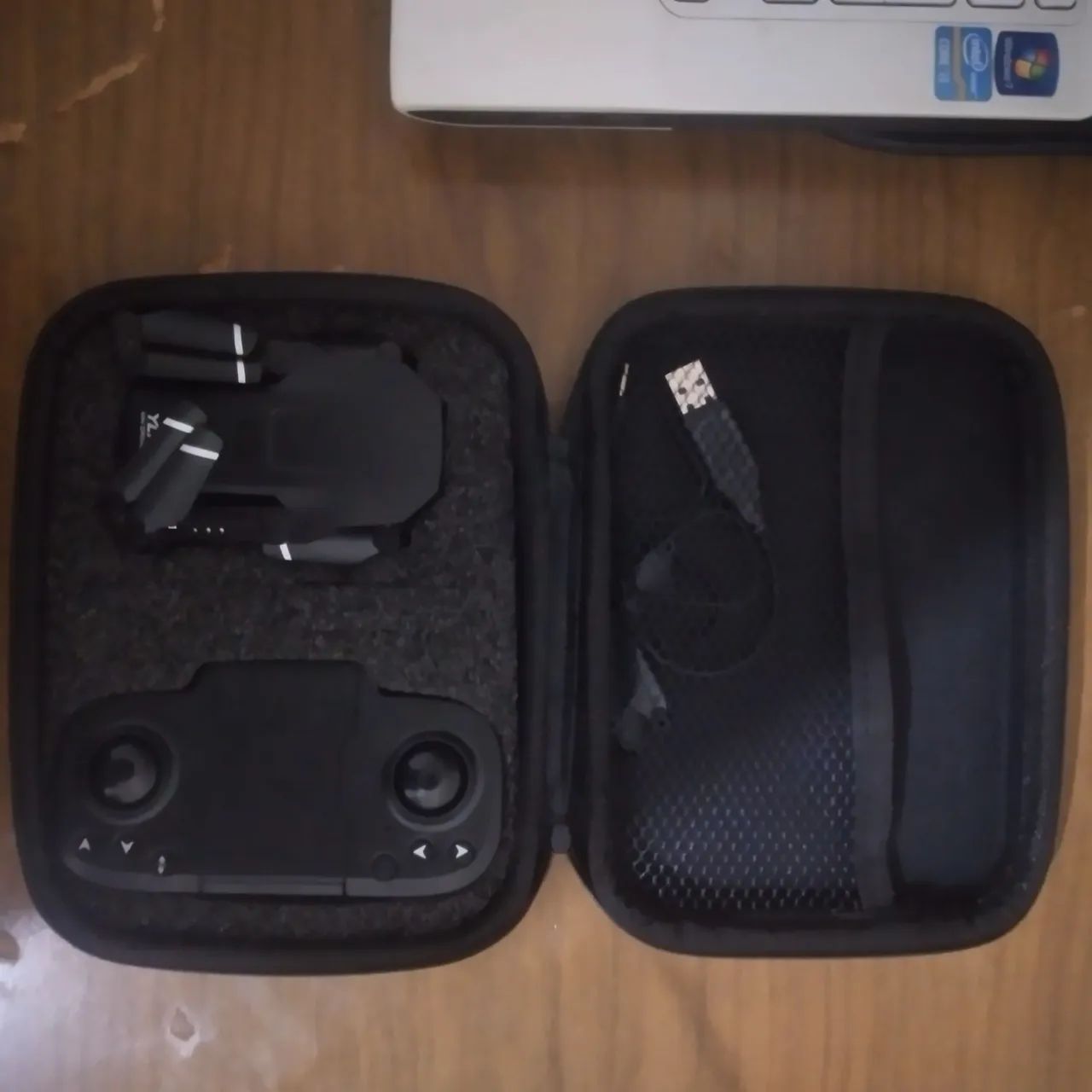 Mini drone com controle + estojo - Foto 3