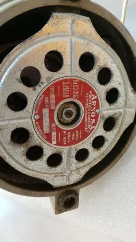 Liquidificador antigo marca arno somente a base dos anos 60 sem funcionar!! - Foto 6