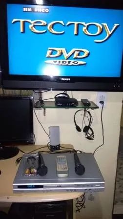 Dvd Karaokê TecToy + vários CD dvdokê - Foto 6
