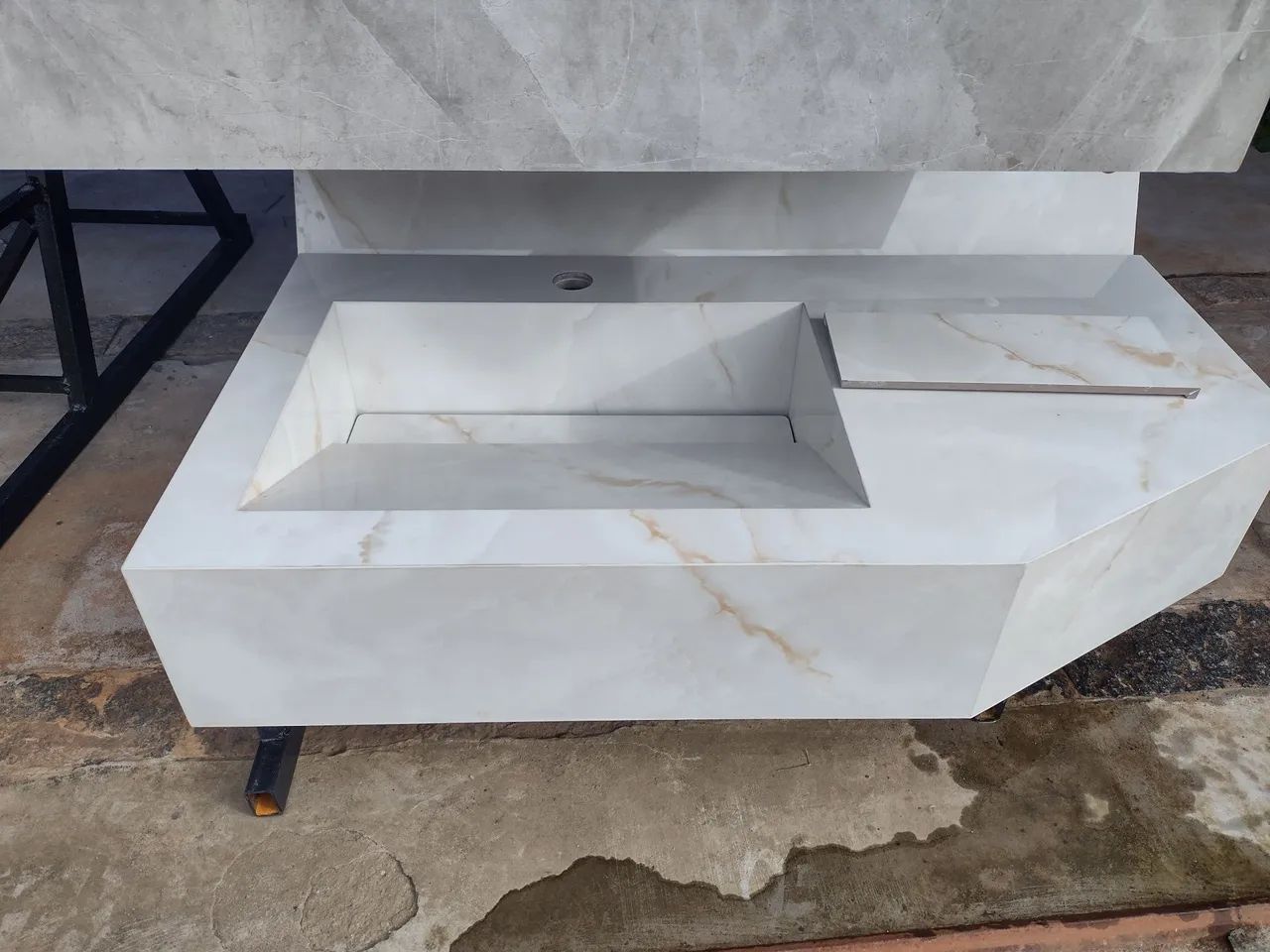 Lavatórios pias nichos em porcelanato para Banheiro - Estilo Moderno - Foto 3