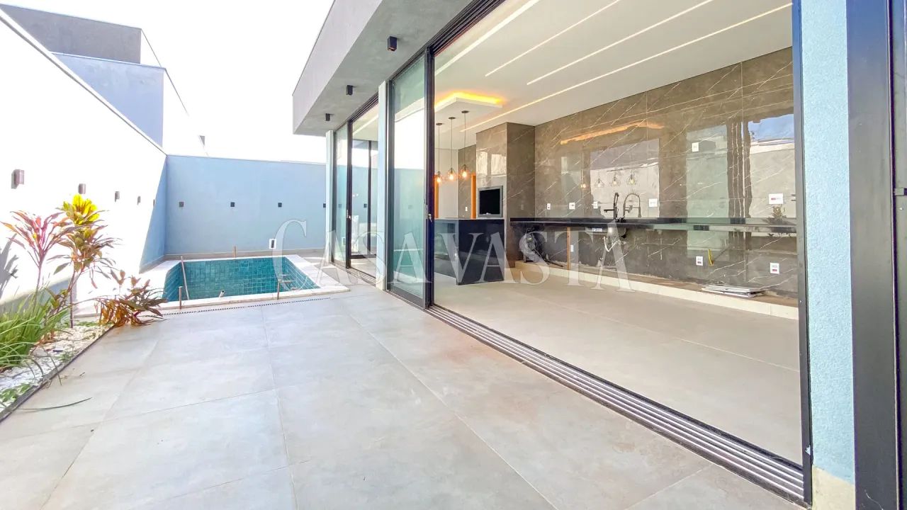 Casa no Condomínio Green Park com piscina