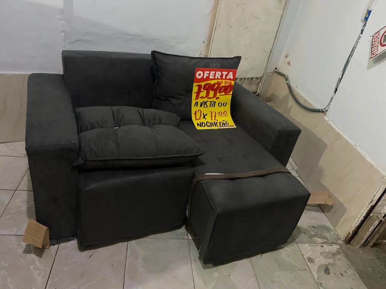 Sofá retrátil cor cinza apenas 850 - Foto 2