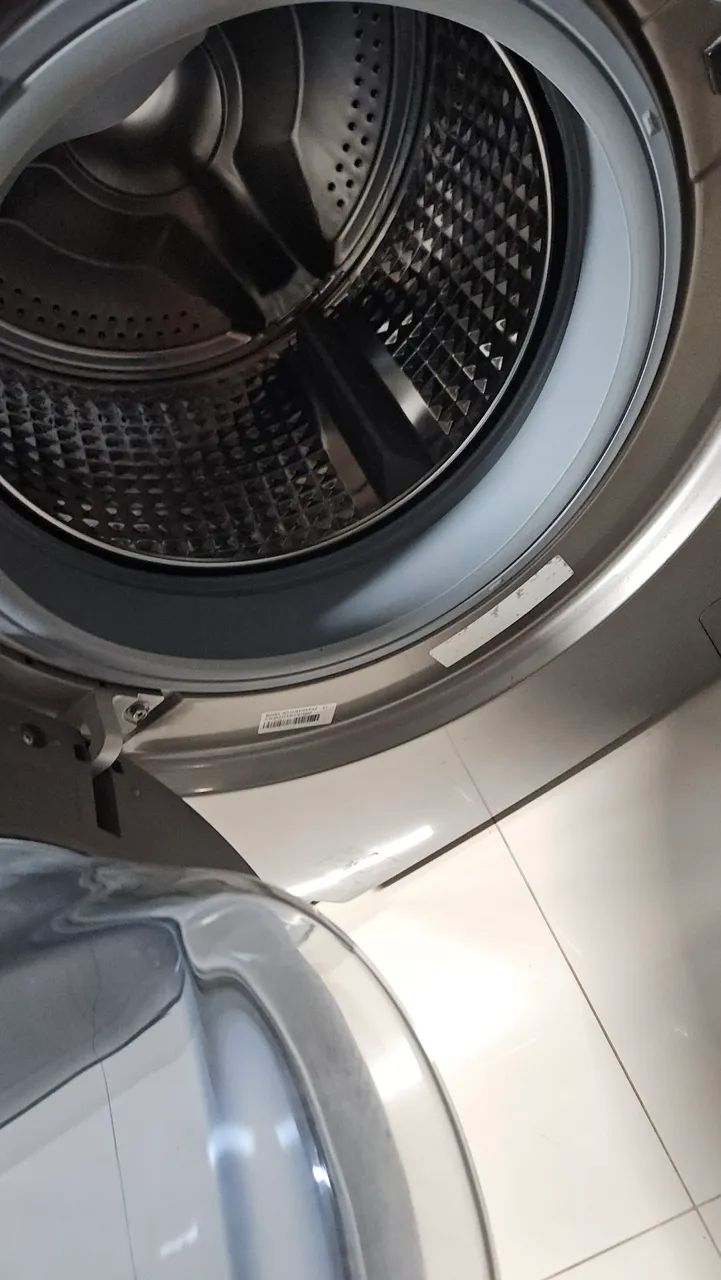 Máquina Lava e Seca roupas Samsung WD10 (DirectDrive) - Foto 2