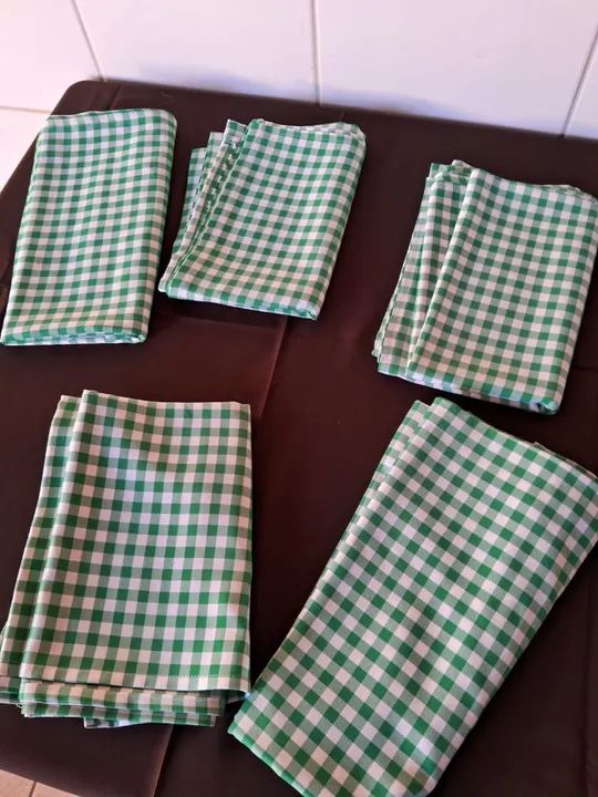 05 Forros  -  Toalhas De mesa  por 150 - Foto 2