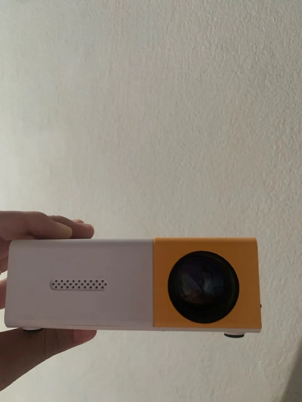 Projetor Portátil para Cinema em Casa