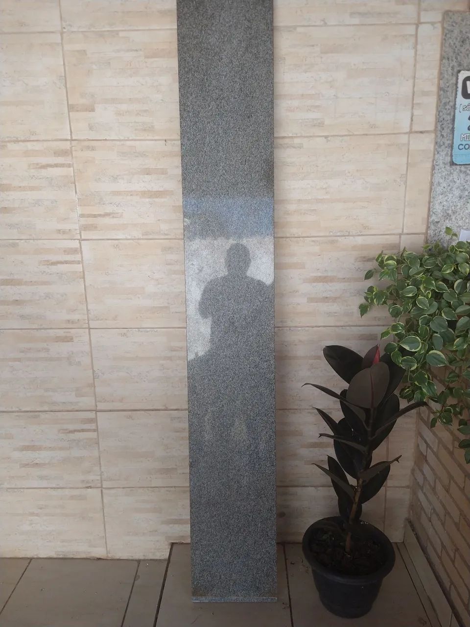 Placa de Granito Cinza - Elegância e Durabilidade