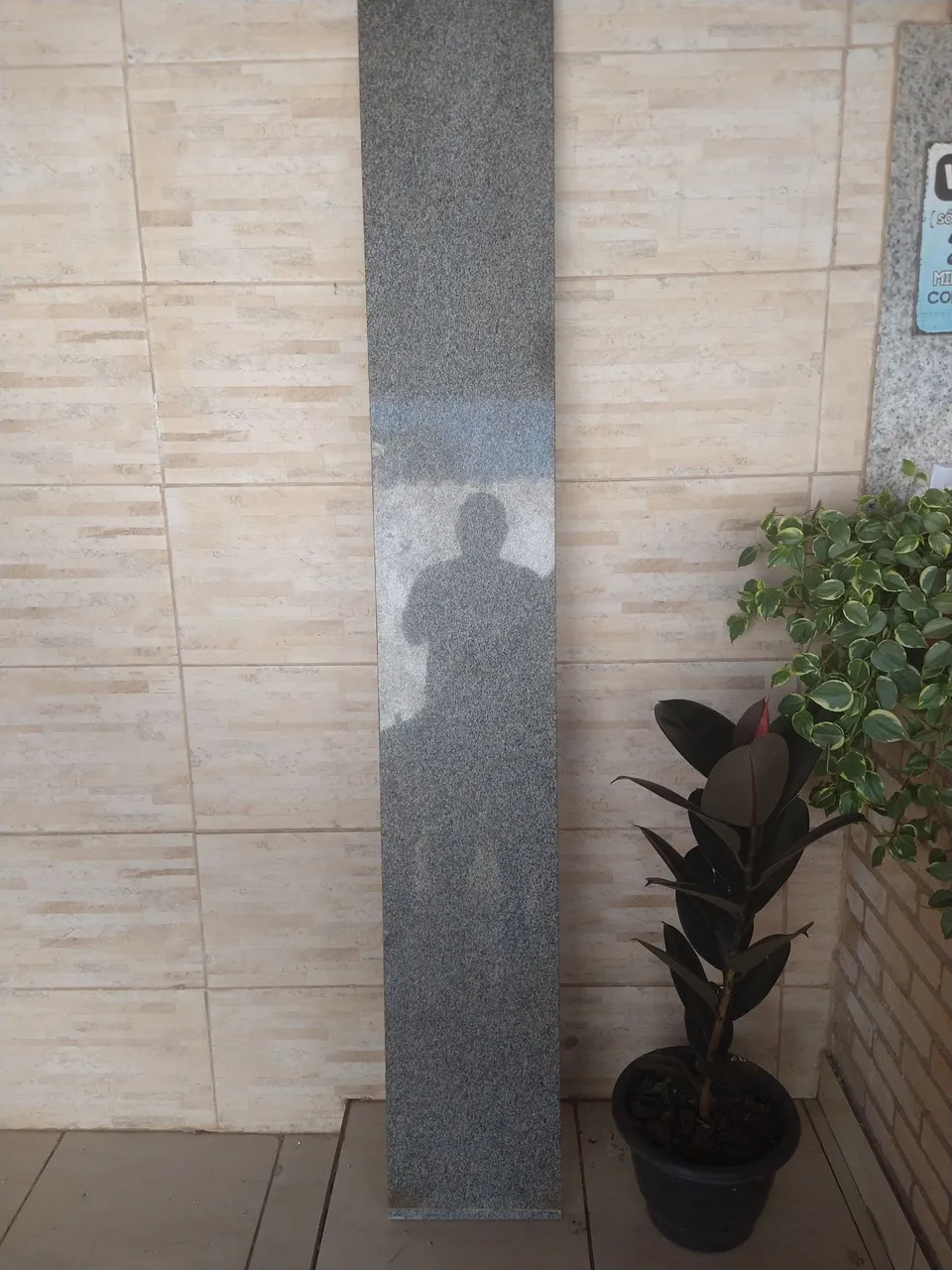 Placa de Granito Cinza - Elegância e Durabilidade