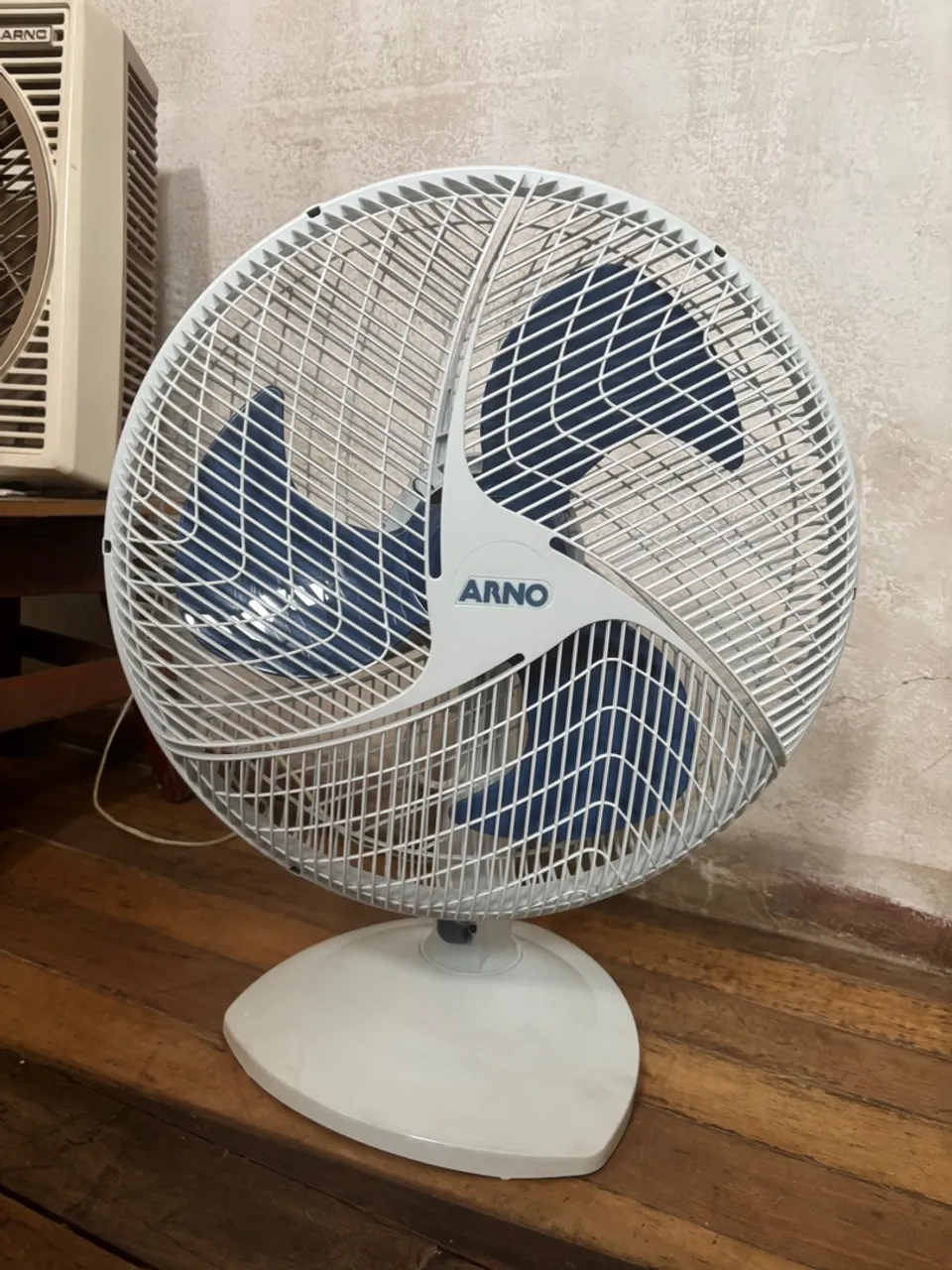 Ventilador de Mesa Arno por 200 reais novo