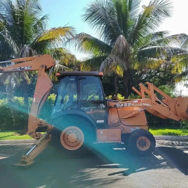 Retroescavadeira 580M Ano 2012 - Foto 2