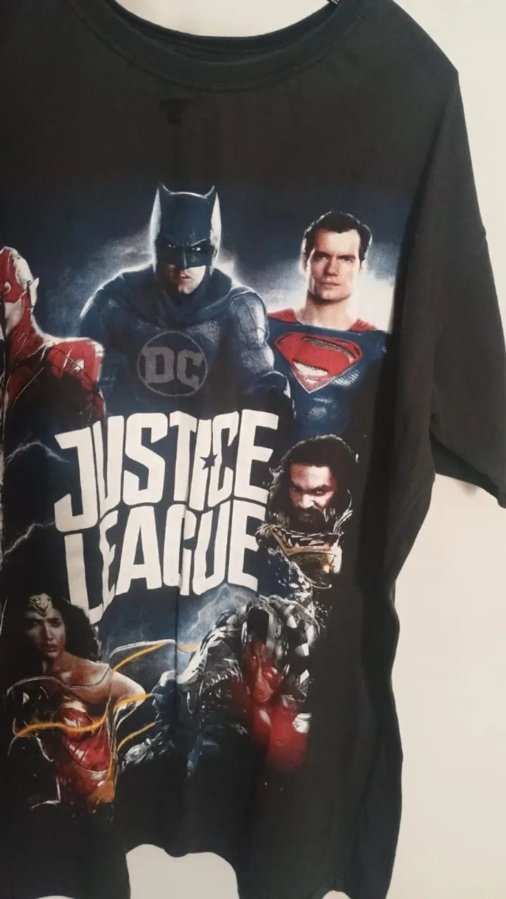 Camiseta Liga da Justiça DC Comics - Nova, Nunca Usada - Foto 2